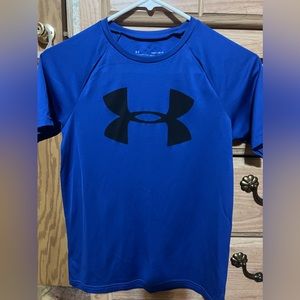 Boys size Medium blue Under Armour tshirt